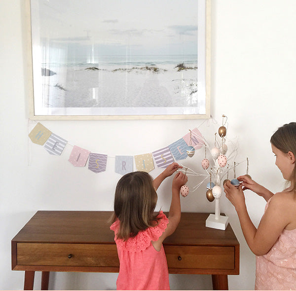 FREE Easter DIY ~ 'He Is Risen' Banner